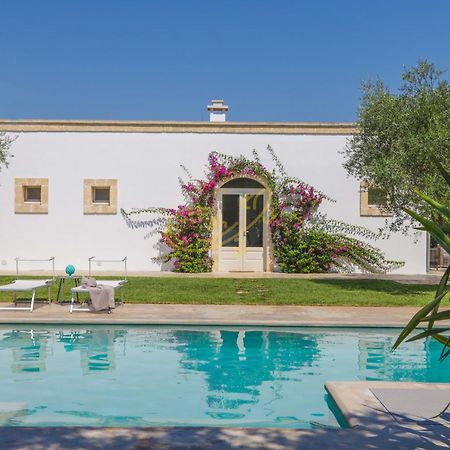 Td Dimora Del Giglio With Organic Garden With Pool Villa Ostuni Exterior photo