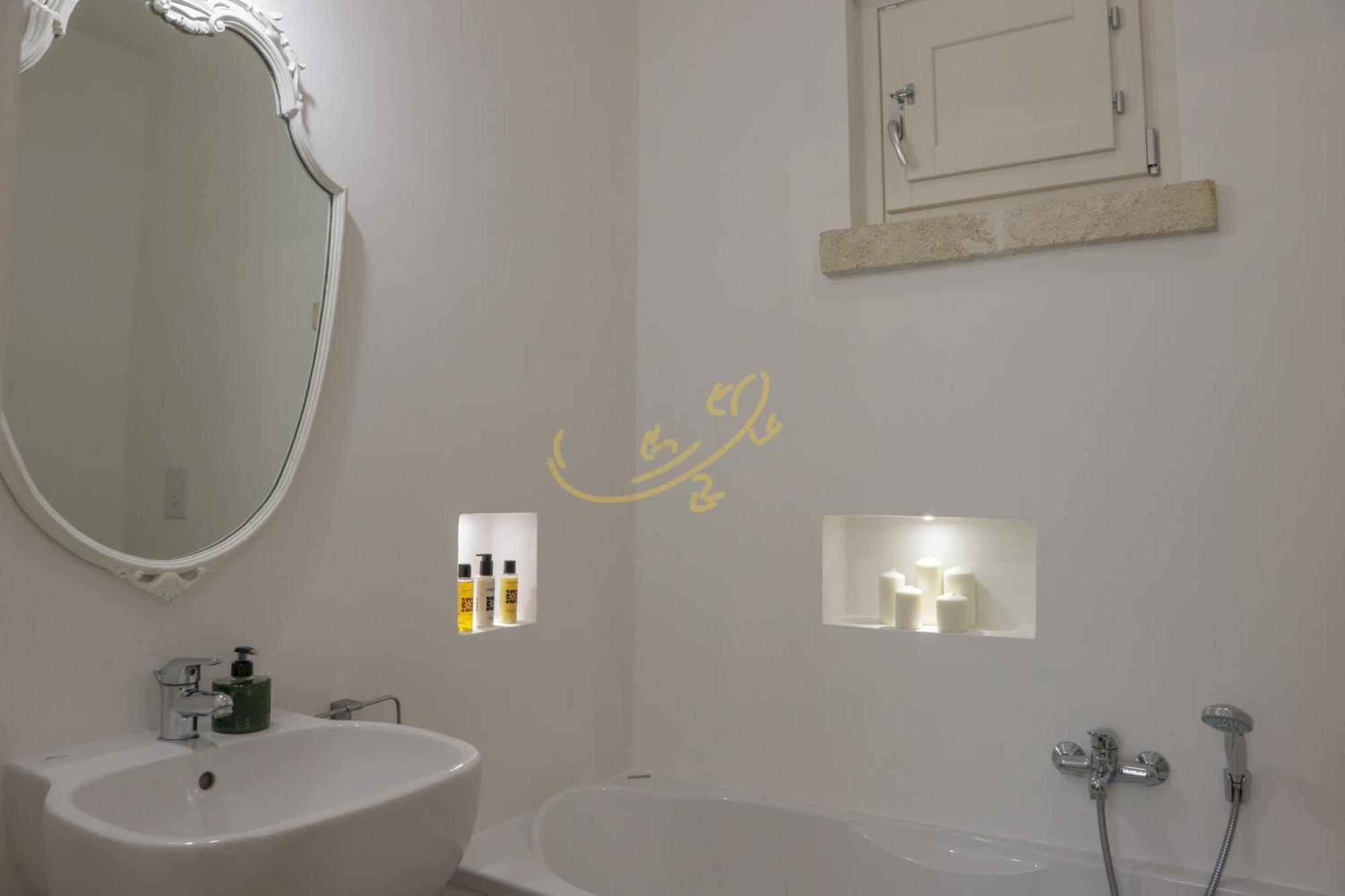 Td Dimora Del Giglio With Organic Garden With Pool Villa Ostuni Exterior photo