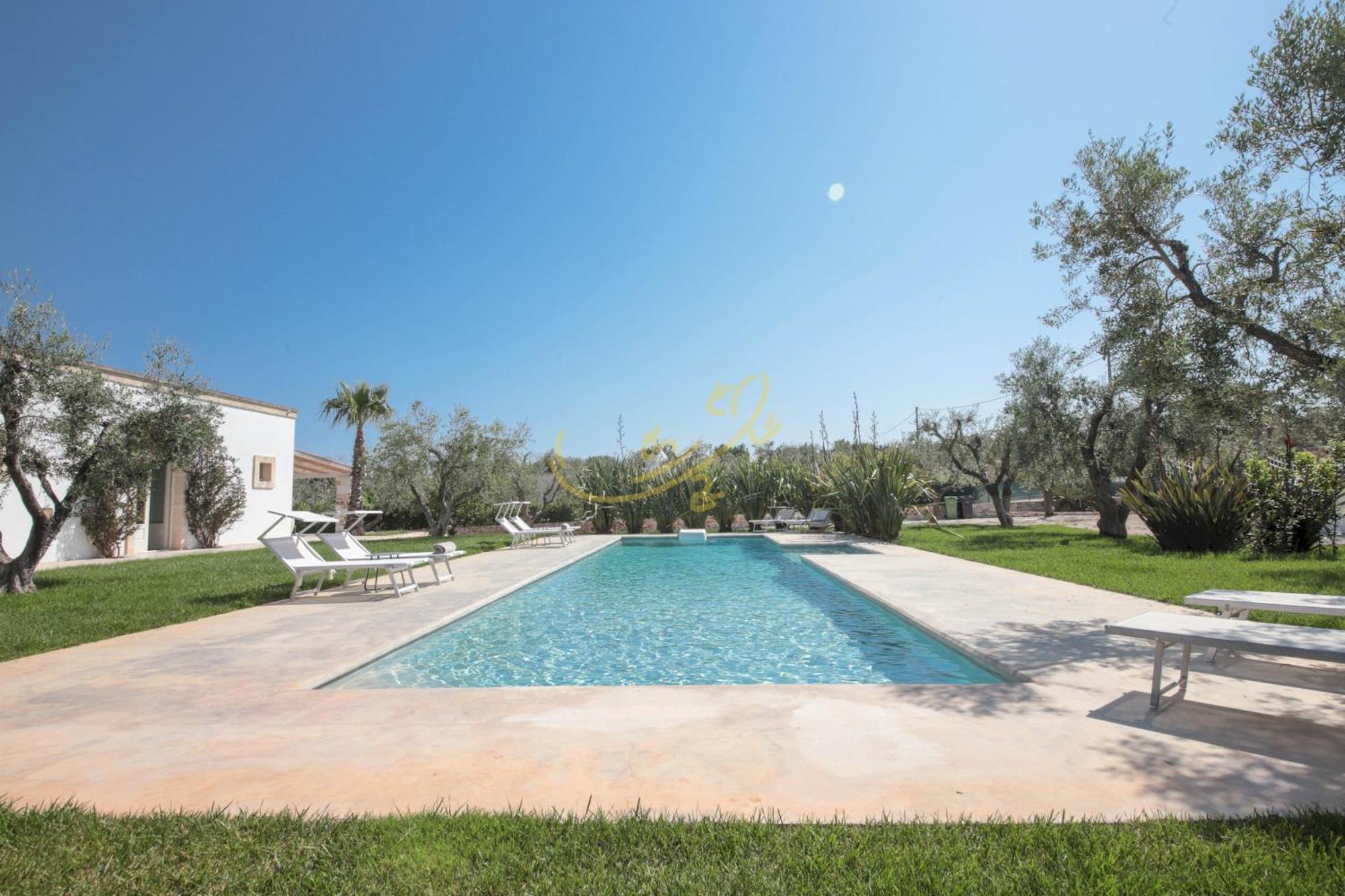 Td Dimora Del Giglio With Organic Garden With Pool Villa Ostuni Exterior photo
