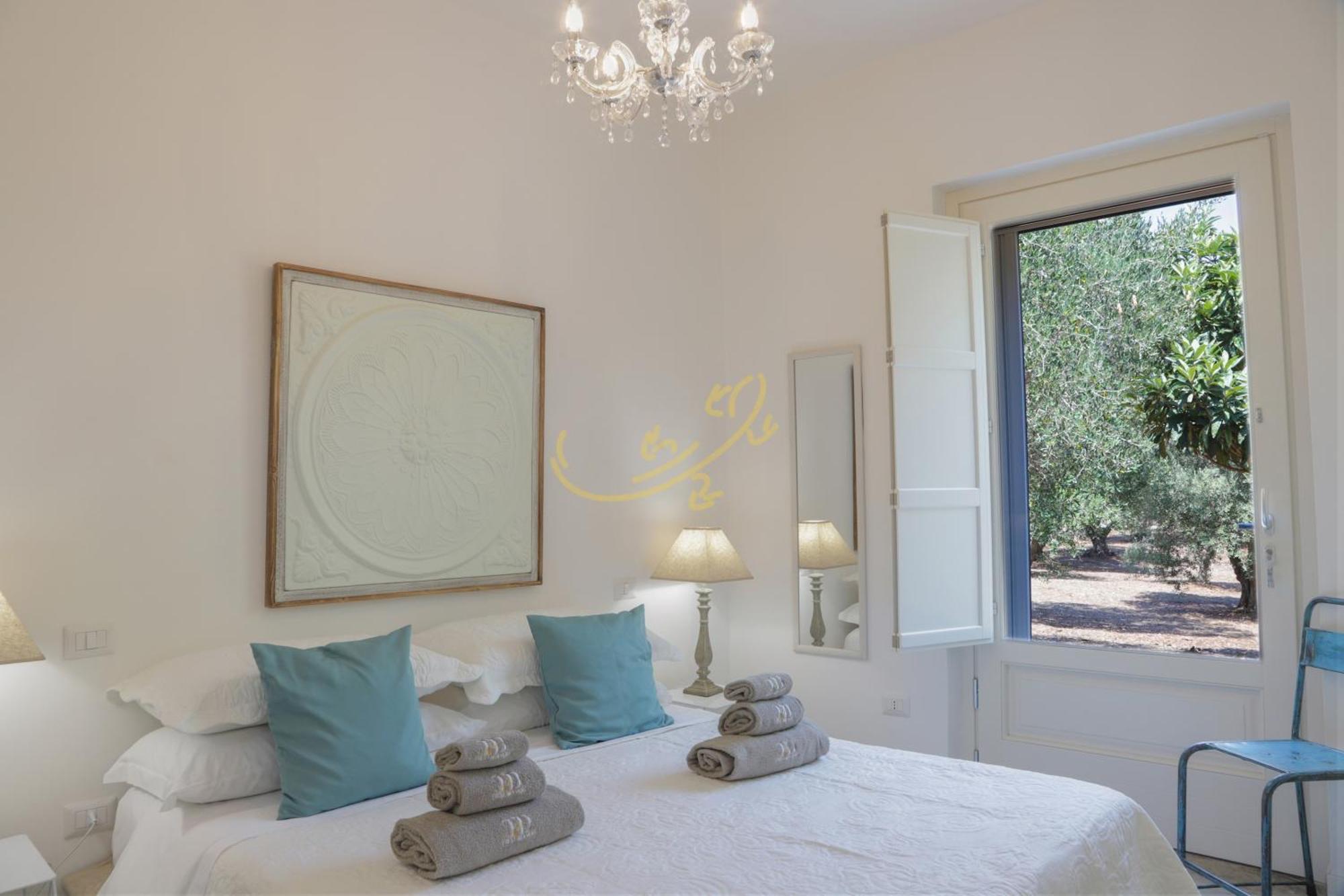 Td Dimora Del Giglio With Organic Garden With Pool Villa Ostuni Exterior photo