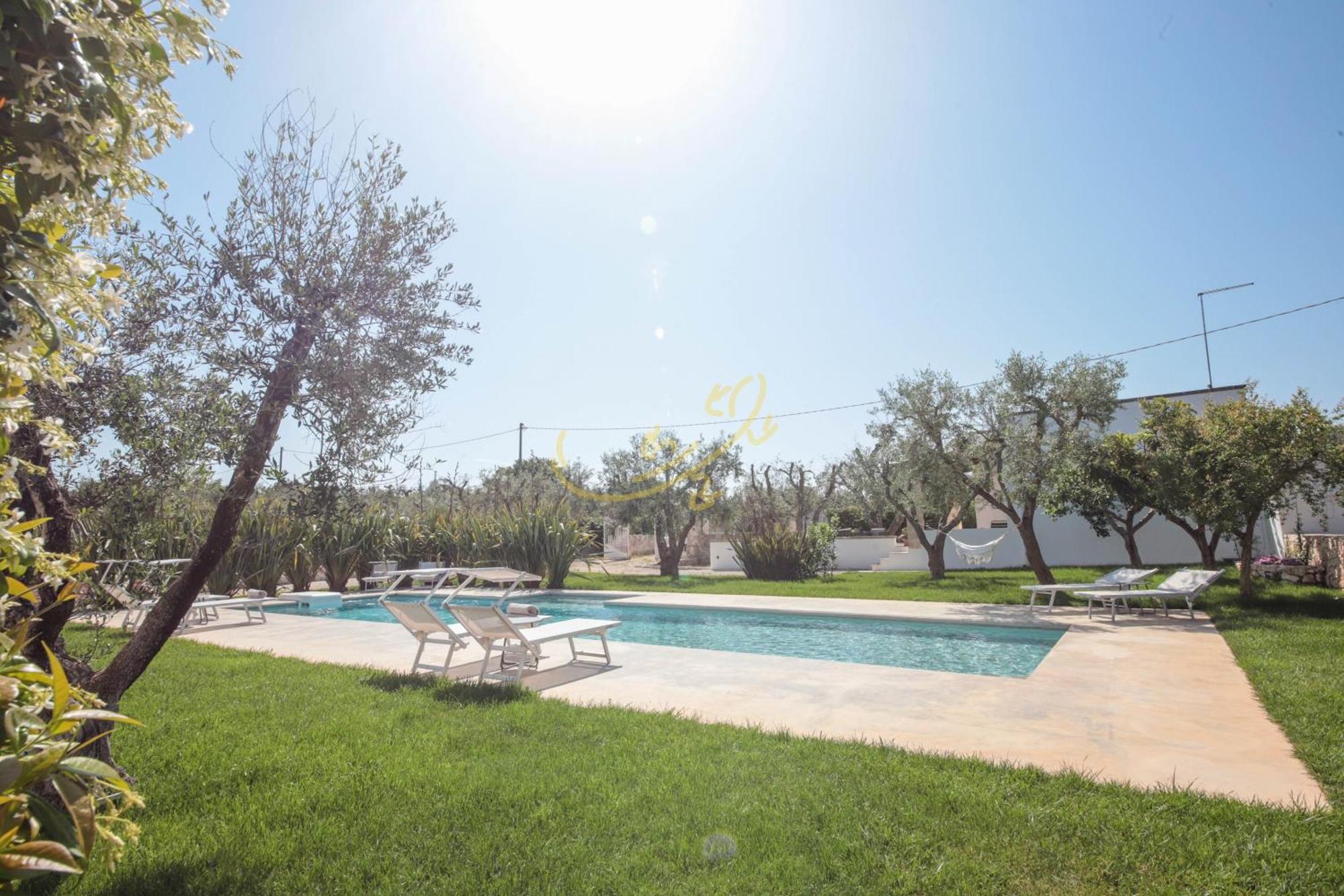 Td Dimora Del Giglio With Organic Garden With Pool Villa Ostuni Exterior photo