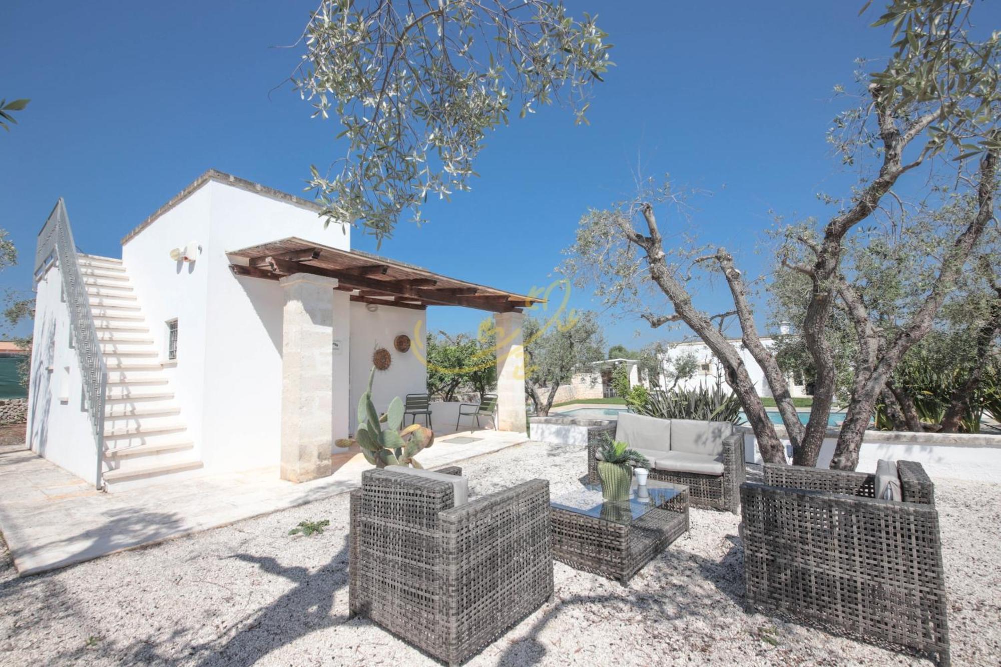 Td Dimora Del Giglio With Organic Garden With Pool Villa Ostuni Exterior photo