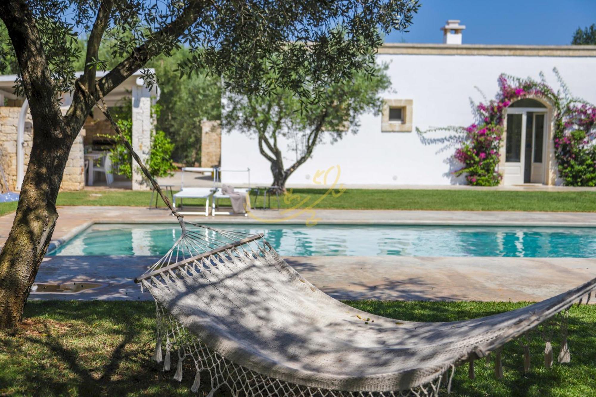 Td Dimora Del Giglio With Organic Garden With Pool Villa Ostuni Exterior photo